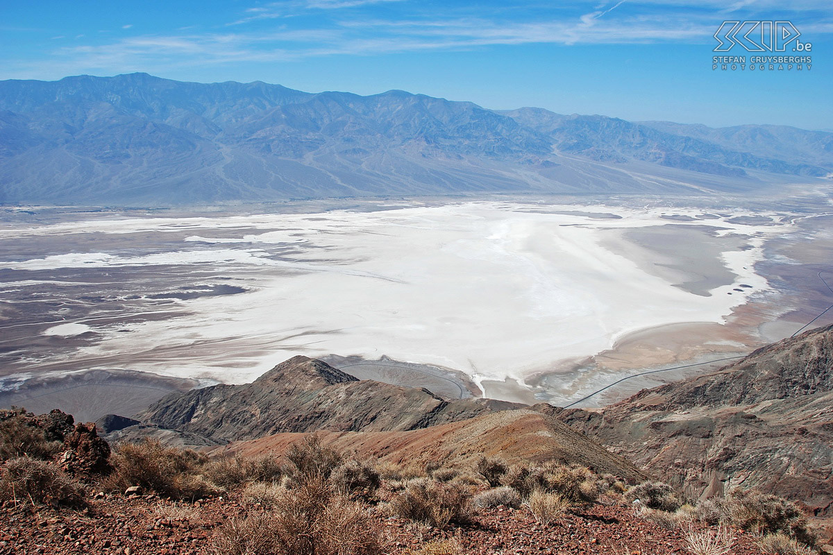 Death Valley - Dante's View Death Valley National Park in California bestaat voornamelijk uit woestijnen en zoutvlaktes. Het is één van de heetste plaatsen op aarde. Vanaf Dante's View heb je een schitterend zicht op de lagergelegen zoutvlaktes. Stefan Cruysberghs